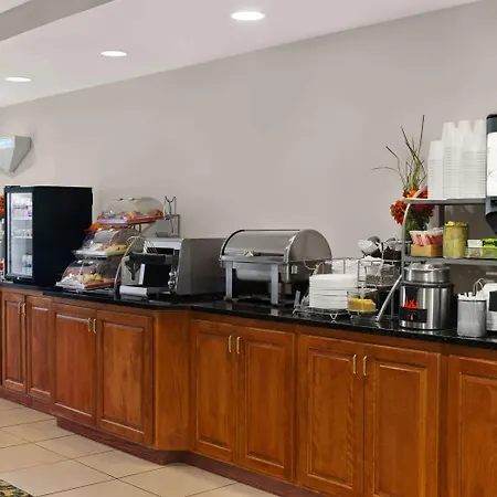 Wingate By Wyndham Bentonville-3