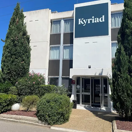 Kyriad Martigues Sud-3