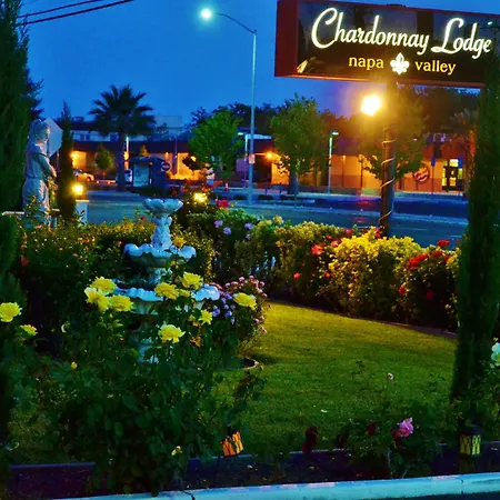 Chardonnay Lodge-2