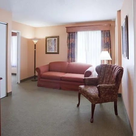 Grandstay Hotel & Suites Ames-3