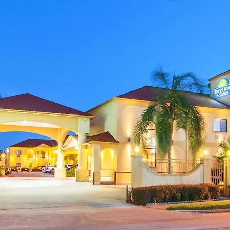 Days Inn & Suites By Wyndham Houston Hobby Airport-2