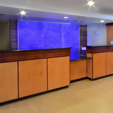 Fairfield Inn & Suites Roanoke Hollins/I-81-3