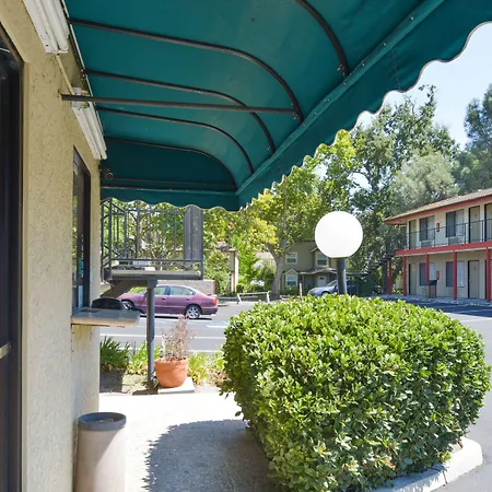 Atascadero Inn-2