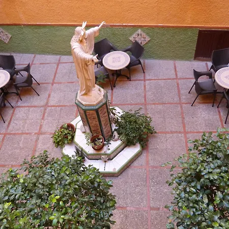 Hostal Loreto-3