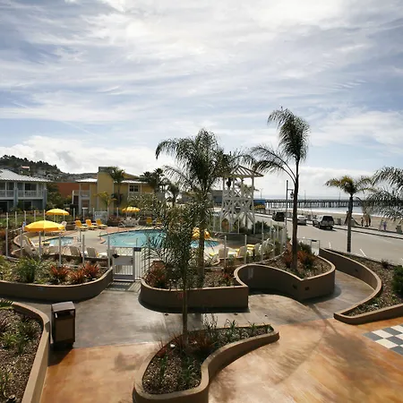 Avila Lighthouse Suites-2