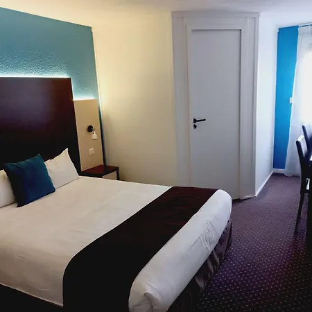 Brit Hotel Le Kerotel-3