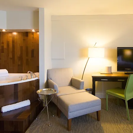 Hotel Champlain-3