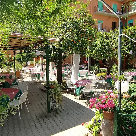 Hotel Girasole-2