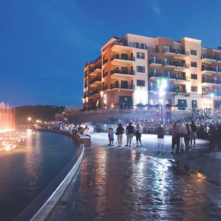 Hilton Promenade Branson Landing-2
