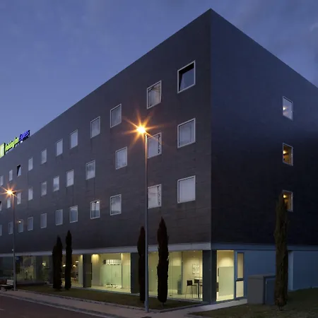Holiday Inn Express Pamplona By Ihg-3