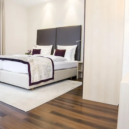 Hotel Merkur-3