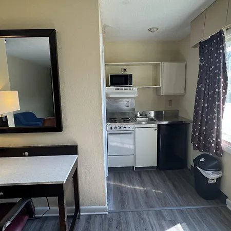 Americas Best Value Inn New London Mystic-3