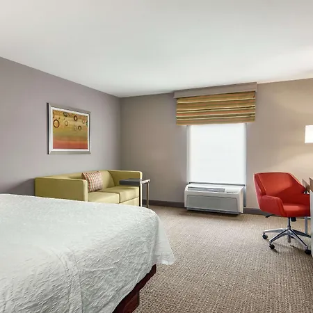 Hampton Inn Athens-2