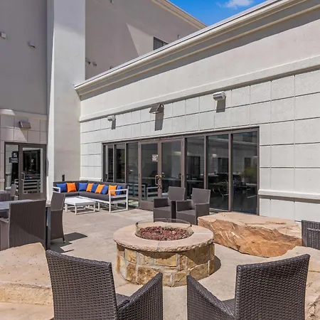 Hampton Inn & Suites Greeley-2