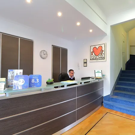 Hotel Ferrari-3
