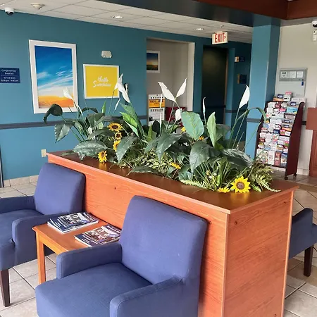Days Inn & Suites Seaford-3