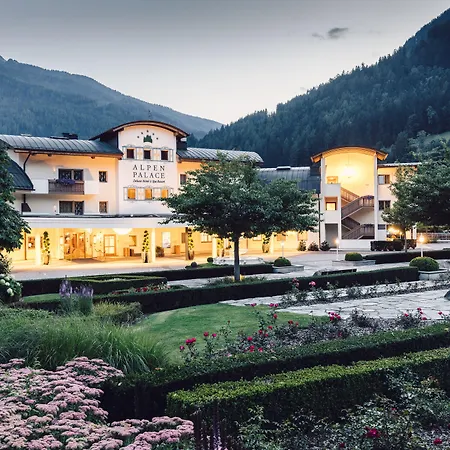 Alpenpalace Luxury Hideaway & Spa Retreat-2
