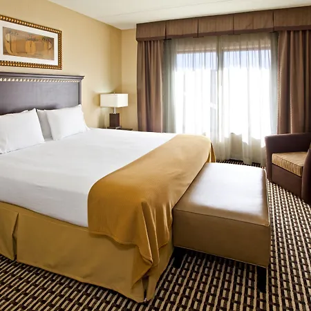 Holiday Inn Express & Suites Seymour-3