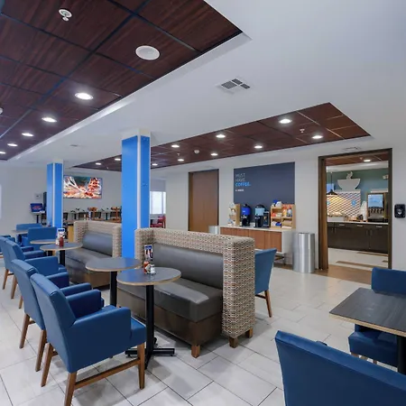 Holiday Inn Express Hotel & Suites Carlsbad By Ihg-3