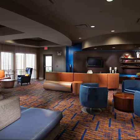 Courtyard By Marriott Fayetteville-2