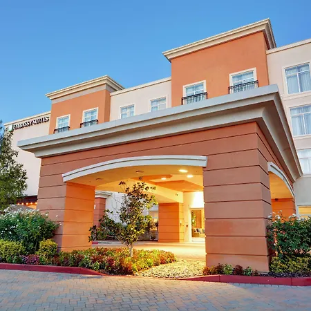 Embassy Suites Valencia-3