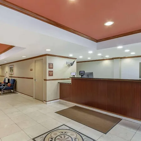 Comfort Inn & Suites Charleston Airport Convention Center-2