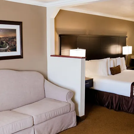 Ramada By Wyndham Moses Lake-3