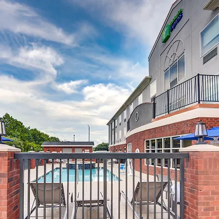 Holiday Inn Express Hotel & Suites Foley By Ihg-3