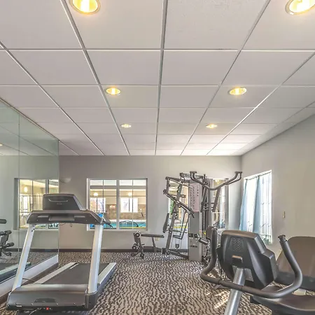 La Quinta Inn & Suites By Wyndham Loveland Estes Park-3