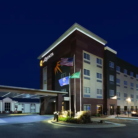 La Quinta By Wyndham Wichita Airport-3