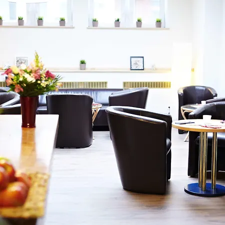 Hotel Ostseehalle Kiel by Premiere Classe-3