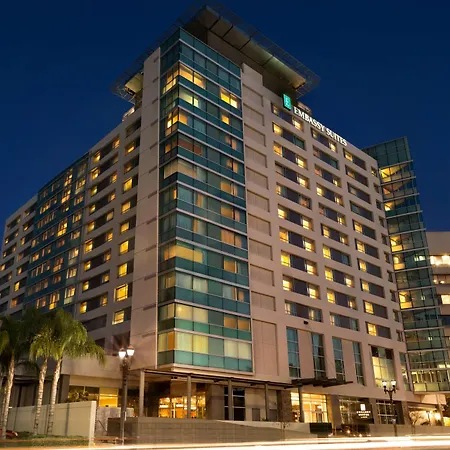 Embassy Suites Los Angeles Glendale-3