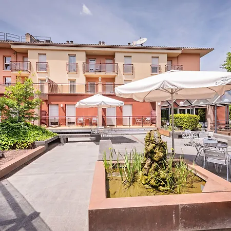 Hotel La Perla D'Olot-3