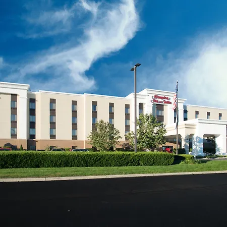 Hampton Inn & Suites Greensburg-3