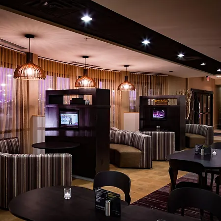Courtyard By Marriott Norman-3