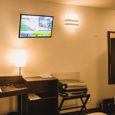 Dc Hotel Charleroi Airport-3