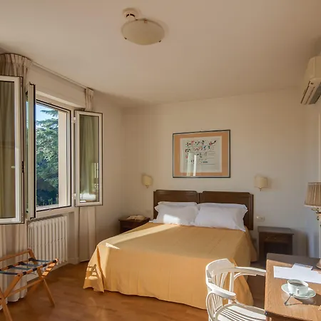 Hotel La Pace-3
