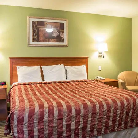 Suburban Studios Near Panama City Beach-2