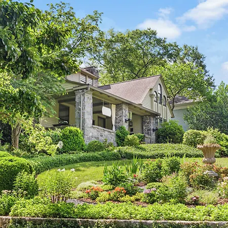 Stonehurst Place Bed & Breakfast-2