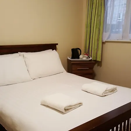 Hazelbrook House B&B-3