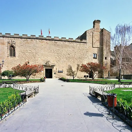 Parador De Olite-2