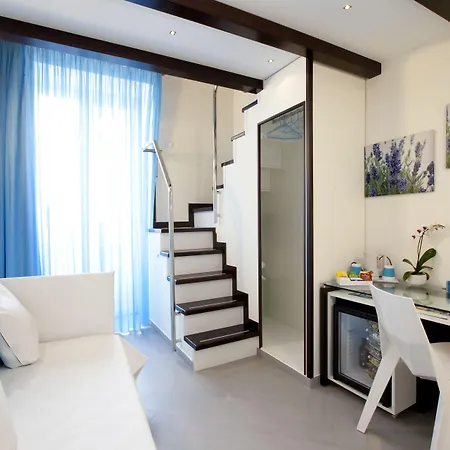 Sorrento Flats-3