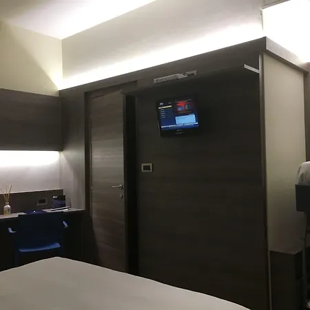 Hotel Mediterranée-2