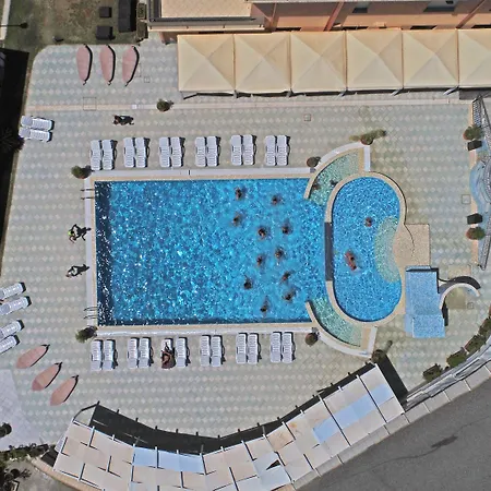 Grand Hotel Paradiso-2