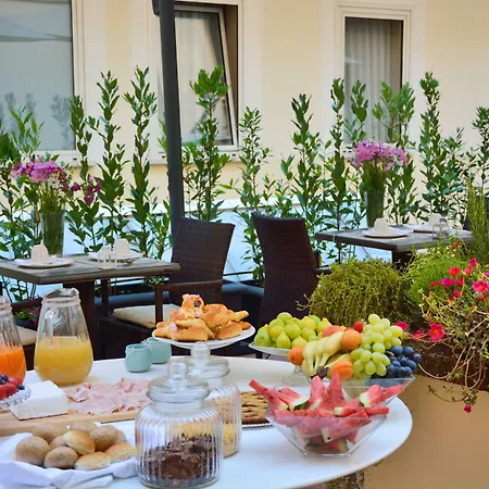 Lh Hotel Lloyd Roma-3