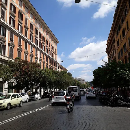 Residenza Cola Di Rienzo - Suite In Rome-2