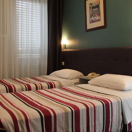 Yasha Hotel-2