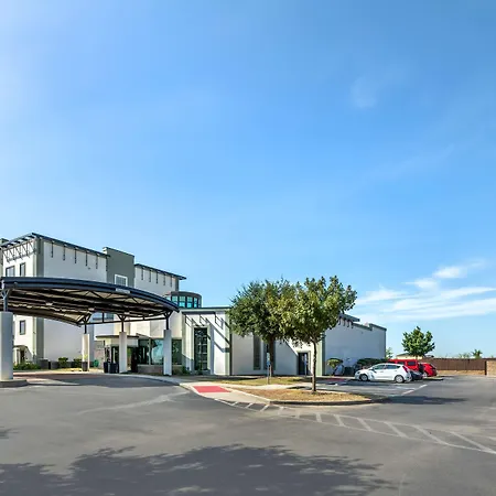 Best Western Plus Lackland Hotel And Suites.-2