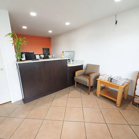 Seashire Inn & Suites-2