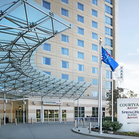 Courtyard By Marriott Indianapolis Downtown-2